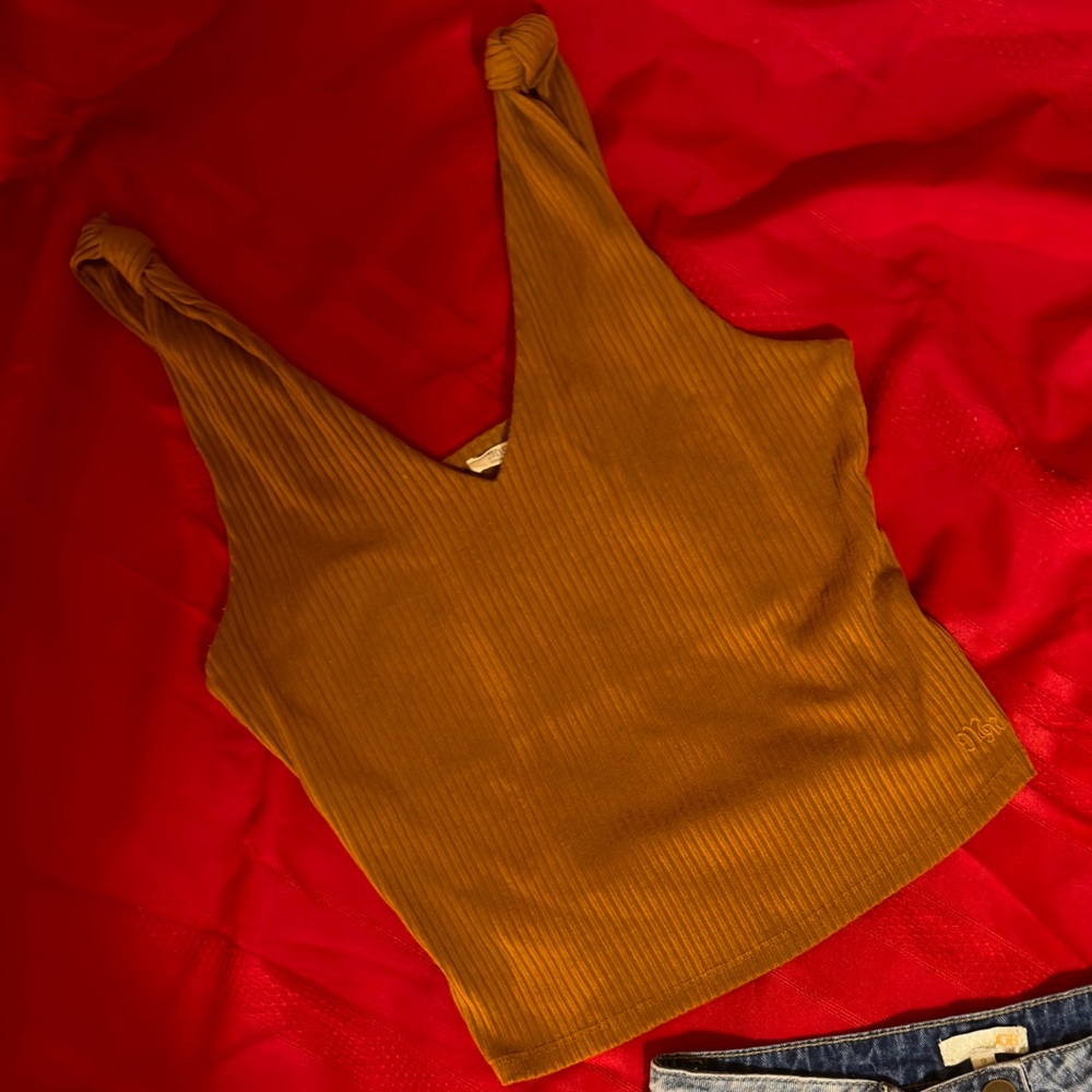 Miss Me knotted crop tank top